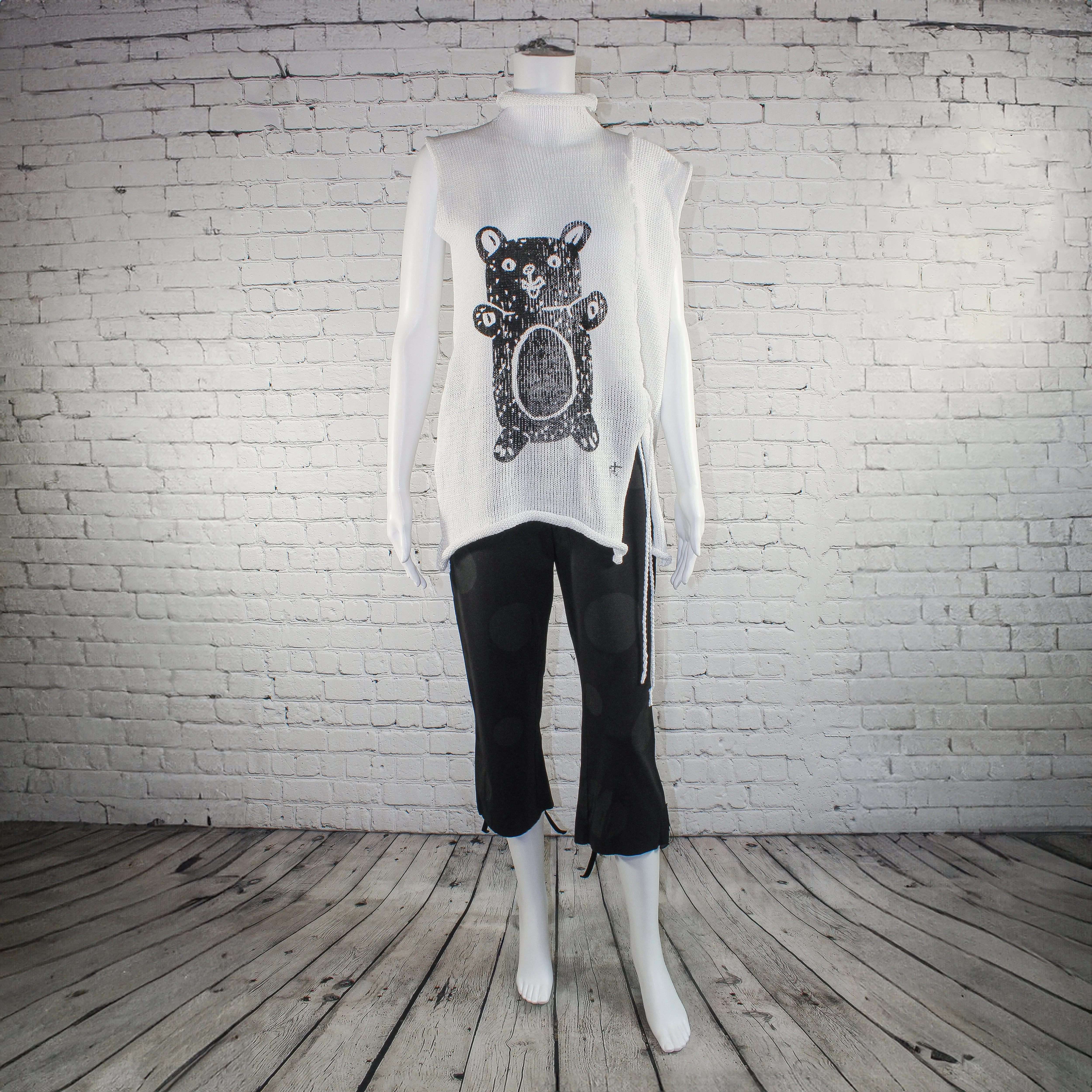 NEW! Ellen Sleeveless Top in White with Bear by Paper Temples