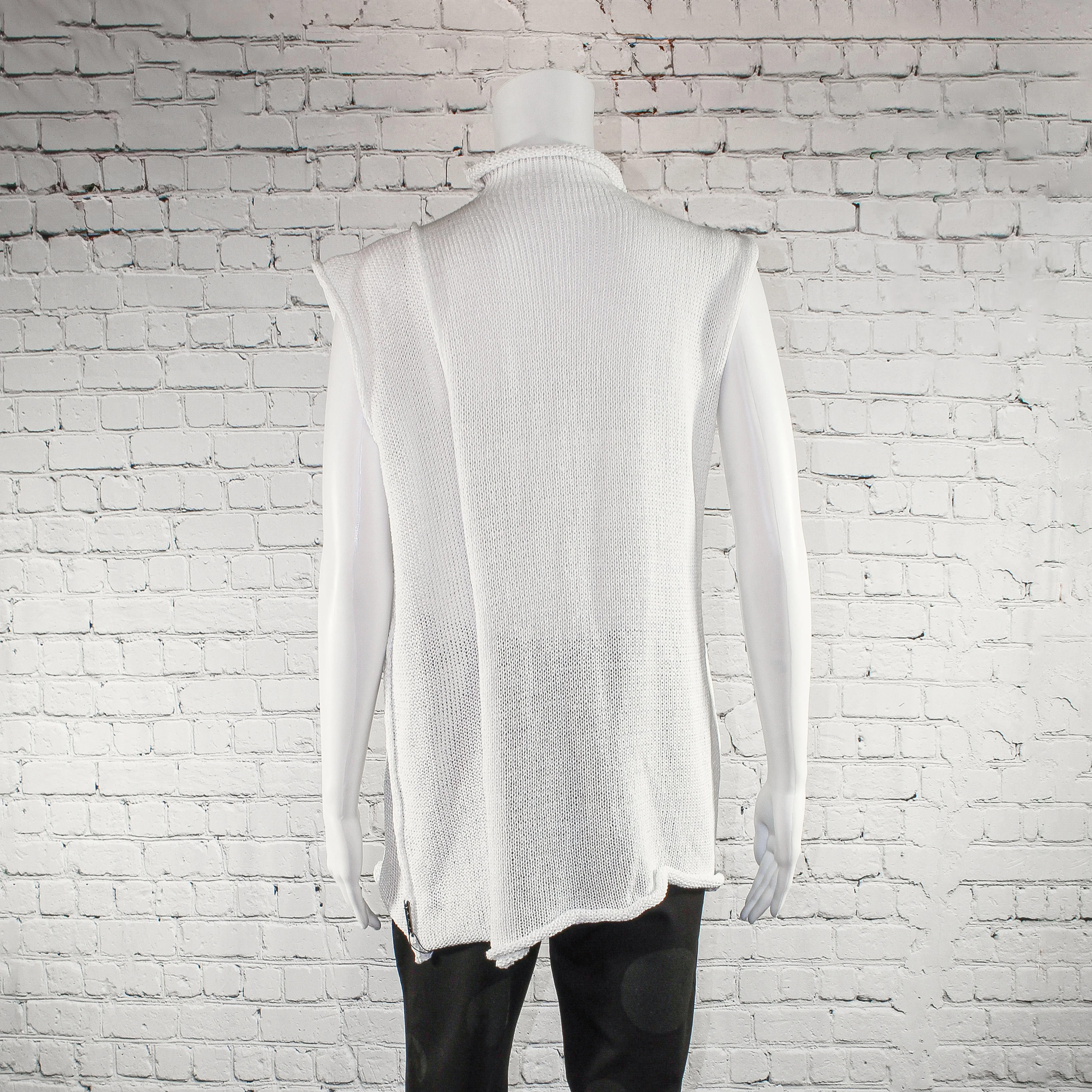 NEW! Ellen Sleeveless Top in White with Bear by Paper Temples