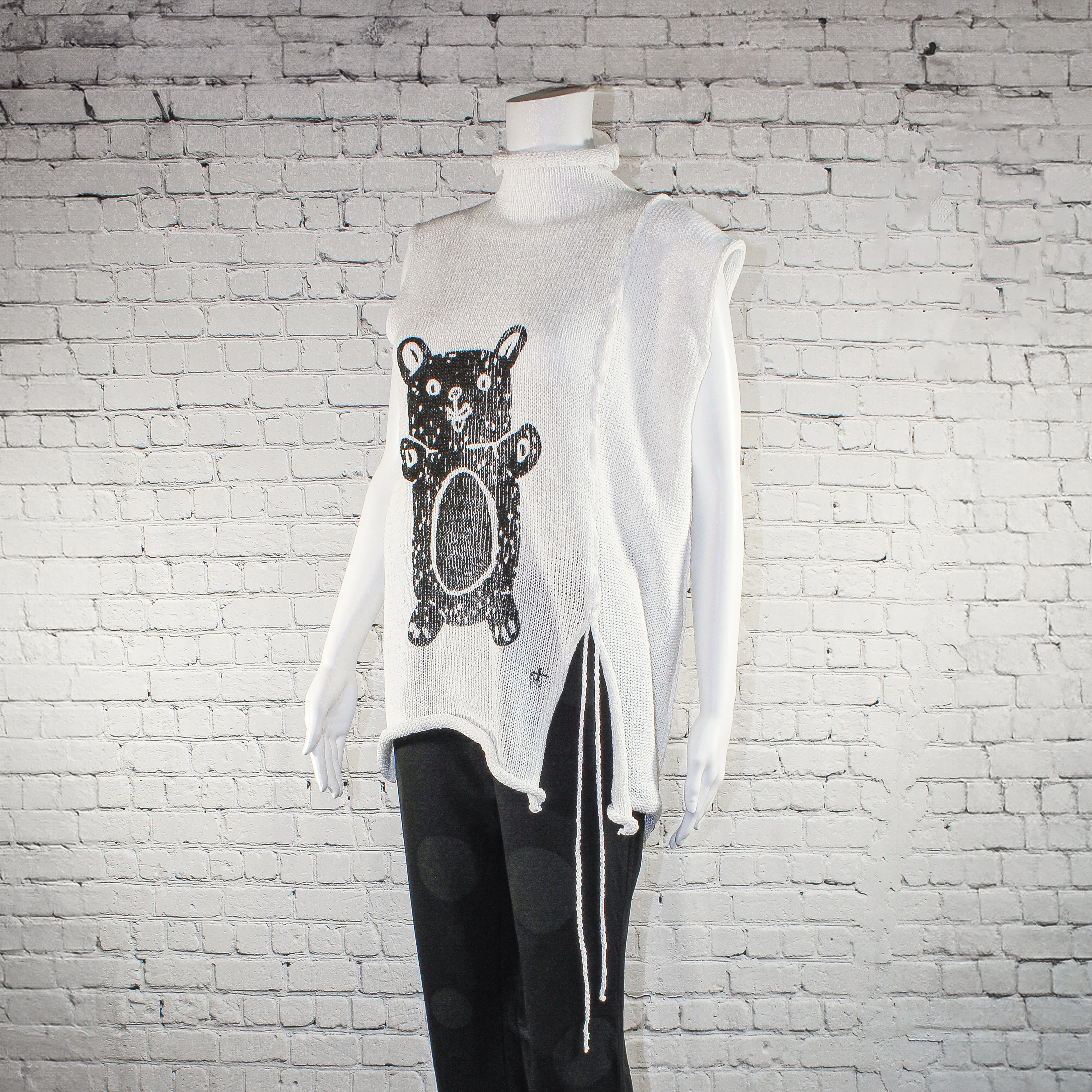 NEW! Ellen Sleeveless Top in White with Bear by Paper Temples