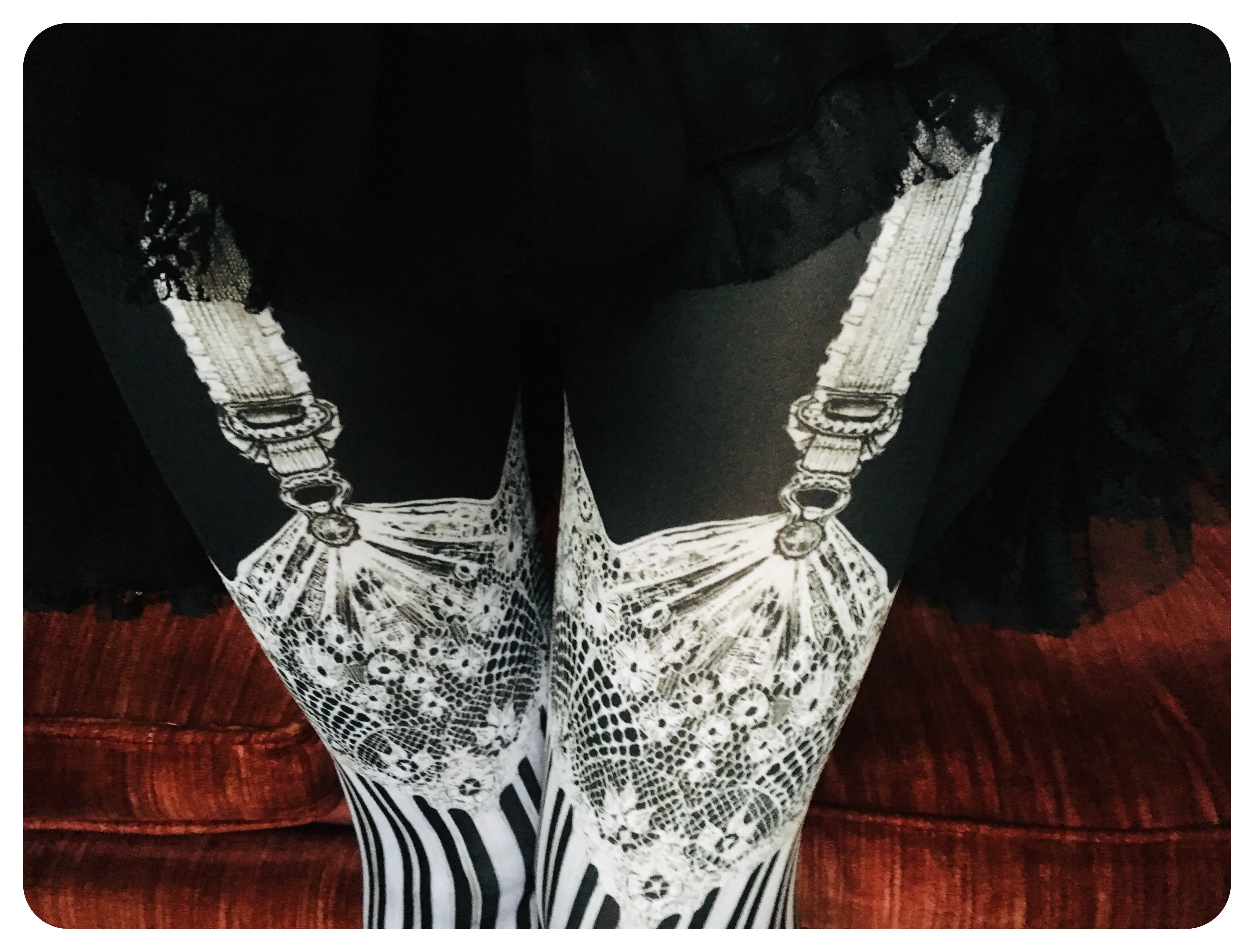 SAMPLE SALE - PLUS Burlesque Leggings by fox savant