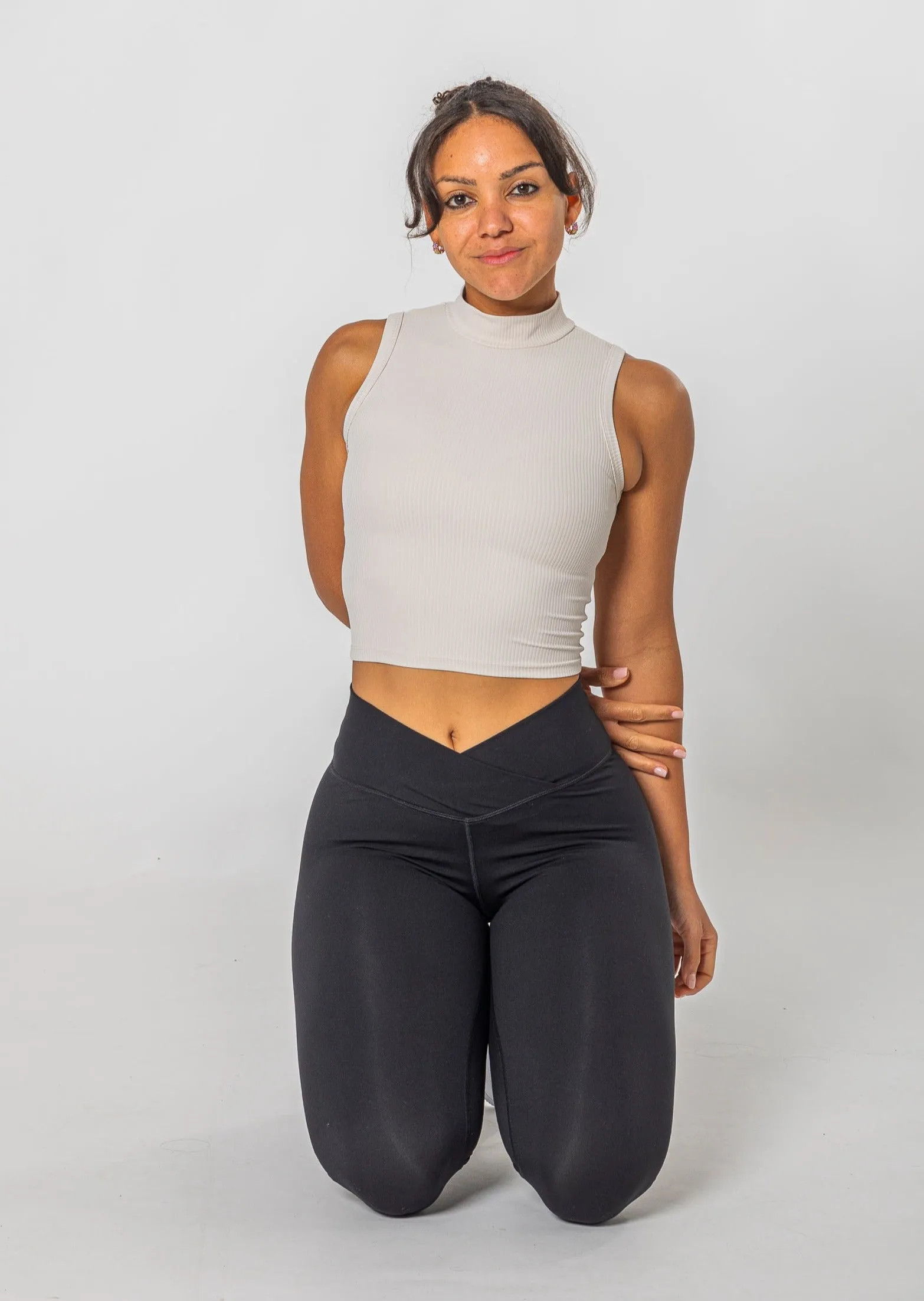 [VORBESTELLUNG] NOBLE Ribbed Crop Top